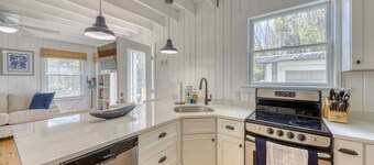 Ocean Bay Park Multi-Apartment Home with decks & gas grills