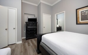 3 habitaciones, tabla de planchar con plancha y wifi gratis 