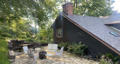 A Comfy Cozy Cottage on Clowney