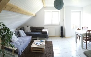 Living area - Cozy apartment with views of the mountains! (Fouchy)