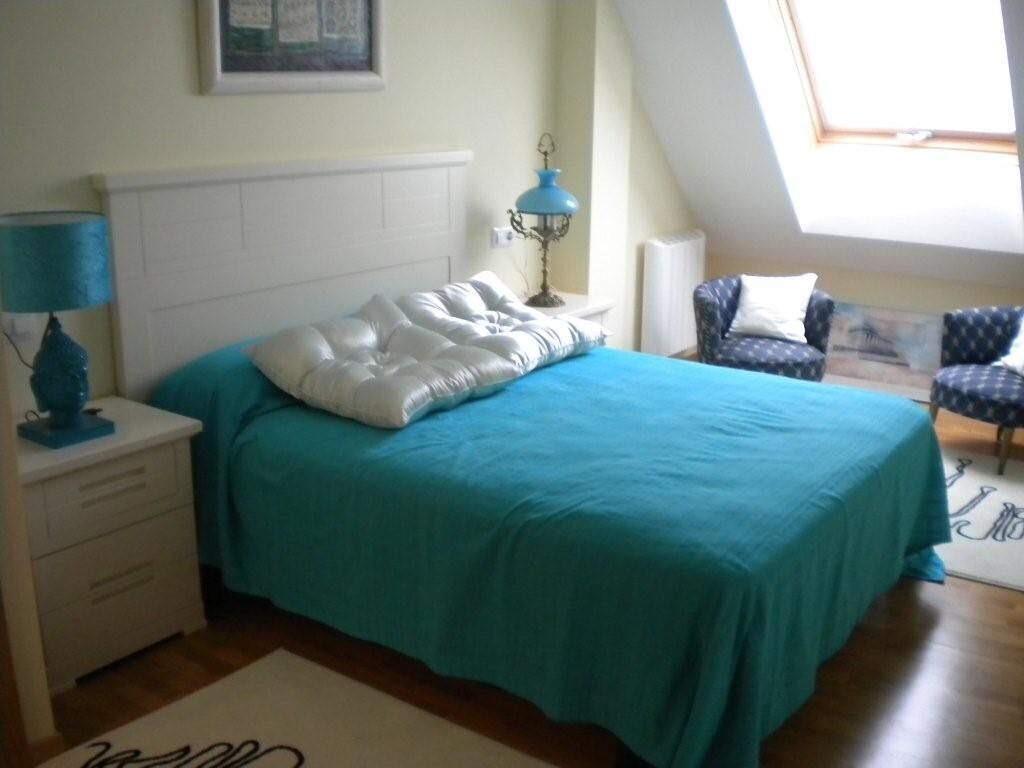 2 slaapkamers, een strijkplank/strijkijzer, gratis wifi, beddengoed