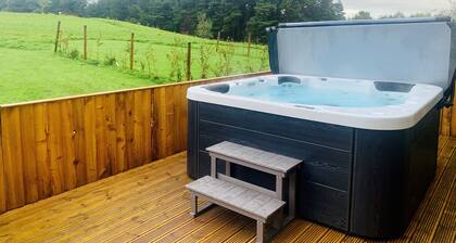 Brock Cottage private Hot Tub DOG/Cat FRIENDLY* with on site fishing