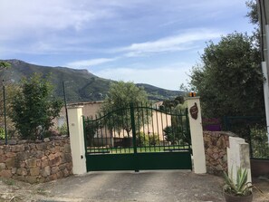 Property grounds - Charming F2 near Ajaccio (air-conditioned, self-contained) (Peri)