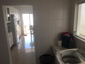 Fridge - House with pool in residential neighborhood (Cidade Dutra)