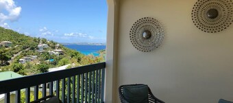 New 2BR villa w/ balcony near Cruz Bay