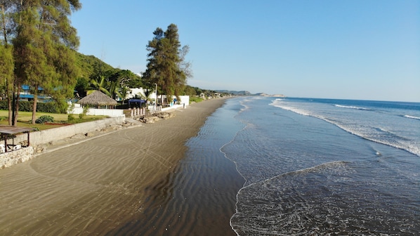 Beach - Pio Pio's house - El Gallinero (San José)