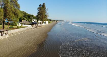 Das Haus von Pio Pio - El Gallinero
