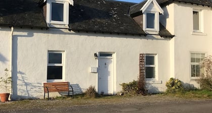 Gemütliches Ferienhaus mit direktem Blick auf Loch Fyne