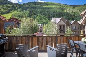 Outdoor dining - Summer in Telluride! Perfect home for summertime stay-Lux 3B+loft FP/deck/VIEWS (Telluride)