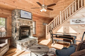 Téléviseur connecté, foyer, livres