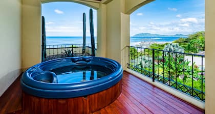 ☀Beachfront Oceanview☀ Private Jacuzzi & Full ktcn