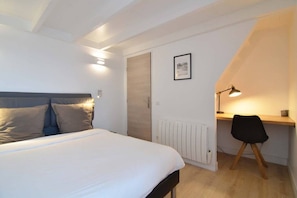 4 chambres, bureau, fer et planche à repasser, Wi-Fi