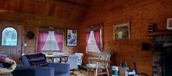 Log Home Retreat in Eagle River