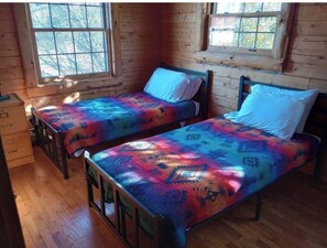 4 bedrooms, free WiFi, bed sheets