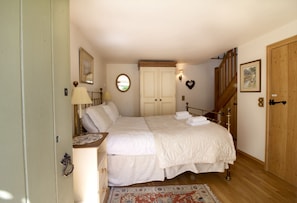 6 dormitorios, tabla de planchar con plancha, wifi y ropa de cama