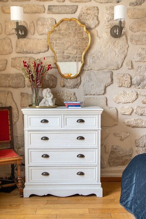 Interior - Quiet Isle Saint Louis Studio - Perfect Paris base (Paris)