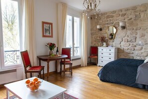 1 室のベッドルーム、アイロン / アイロン台、WiFi、ベッドシーツ