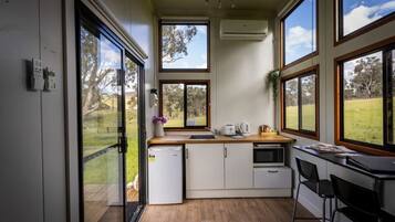 Fridge, microwave, stovetop, toaster