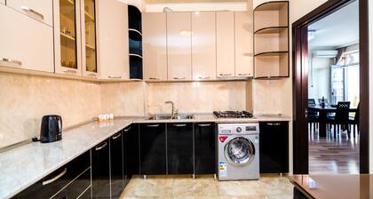 Apartment ia at kuchishvili10