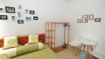 Deluxe Room, Lake View | Desk, soundproofing, free WiFi, bed sheets
