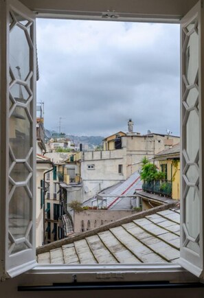 Interni