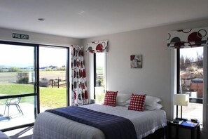 Family Triple Room, Multiple Beds, Mountain View | Blackout drapes, free WiFi, bed sheets, wheelchair access