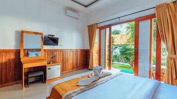 Double Room, Garden View | Desk, free WiFi