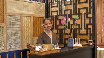 Couples treatment room(s), body treatments, aromatherapy