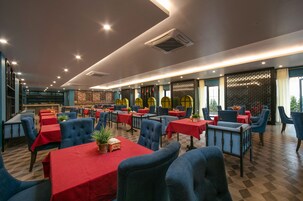 Café da manhã, almoço e jantar