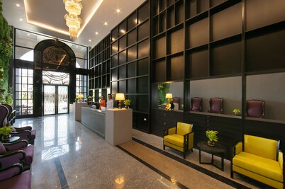 Azalea Parkview Hotel