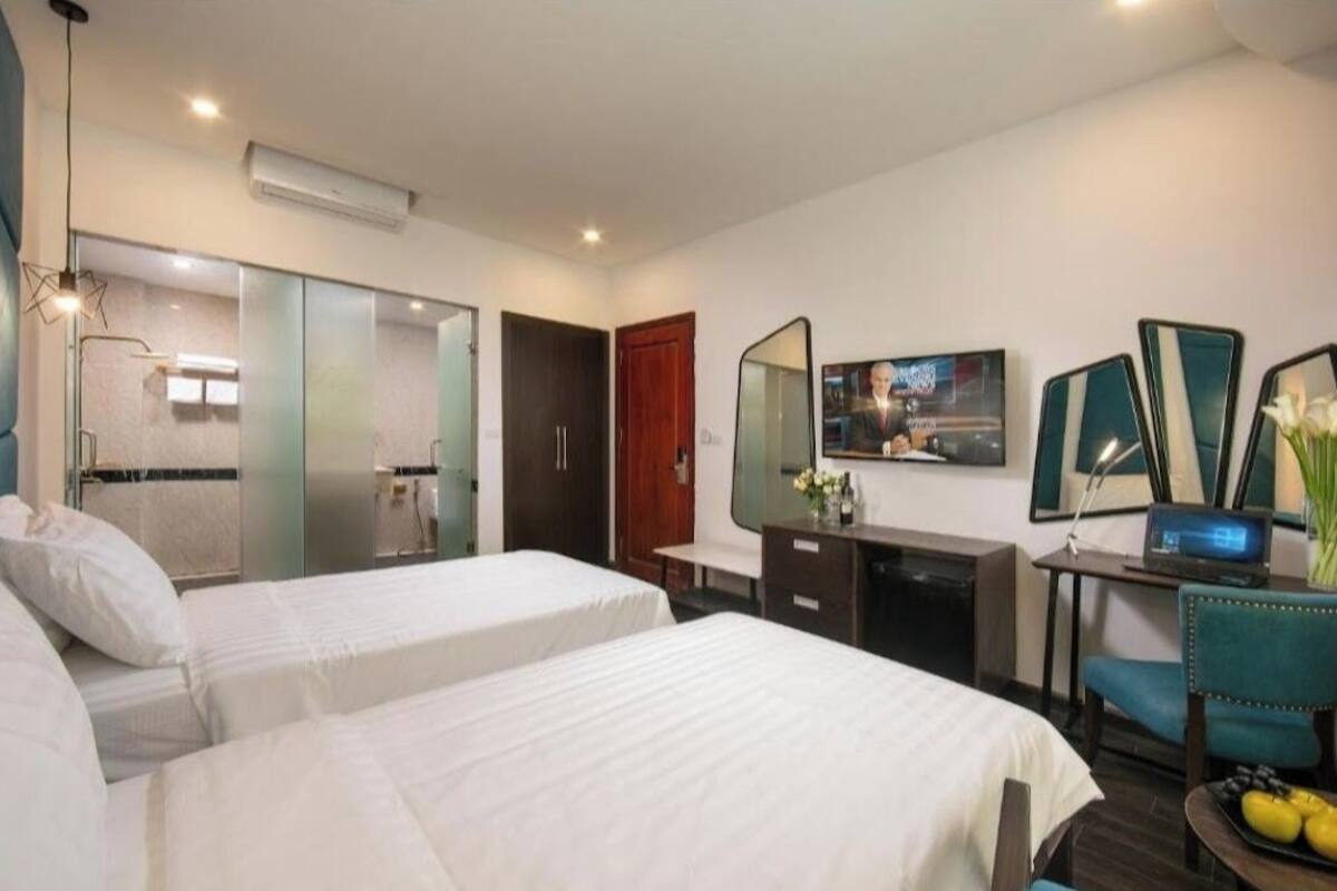 Phòng 2 giường đơn Deluxe | Minibar, két bảo mật tại phòng, bàn 