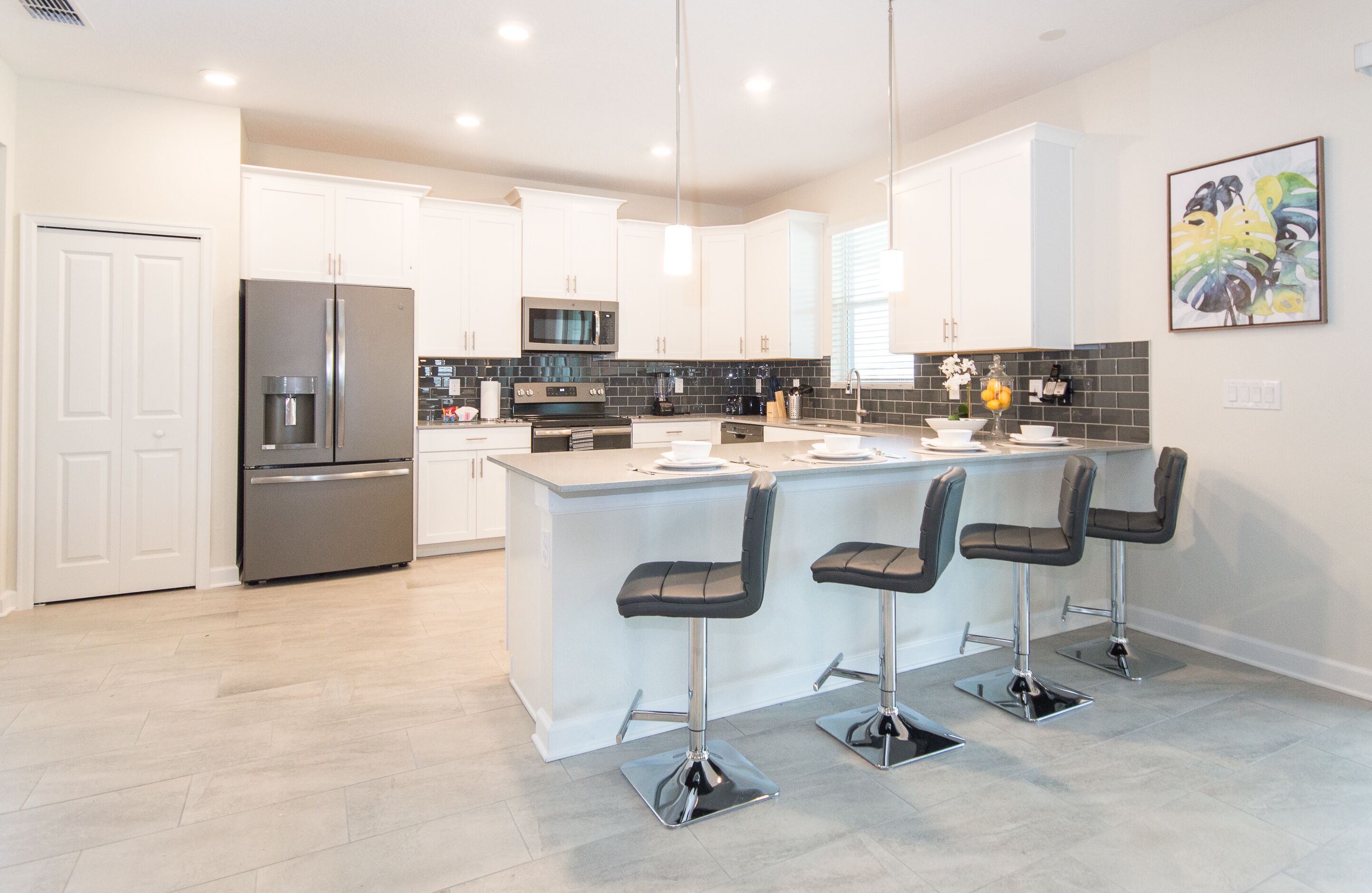 冰箱、微波炉、烤箱、炉灶