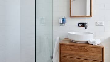 Family Suite, Partial Ocean View | Bathroom shower