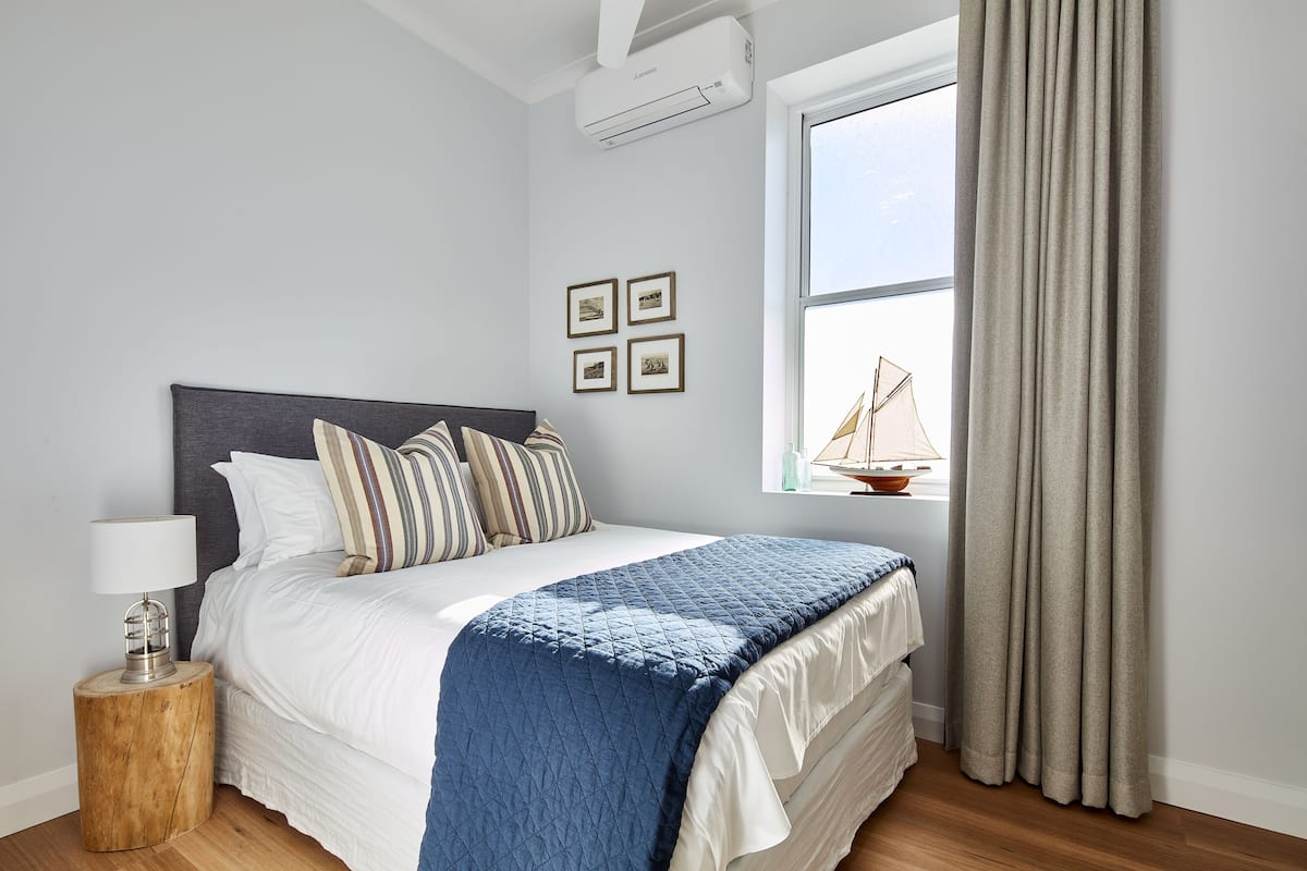 Standard Suite, 1 Queen Bed