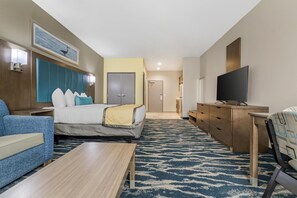 Standard Room, 1 King Bed, Accessible, Kitchenette (with Sofabed) | Desk, laptop workspace, iron/ironing board, free WiFi