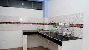 Classic Apartment, City View | Private kitchen | Cookware/dishes/utensils - Cusco a la  Vista Aparment (Cusco)