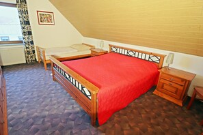 1 chambre, coffres-forts dans les chambres, fer et planche à repasser