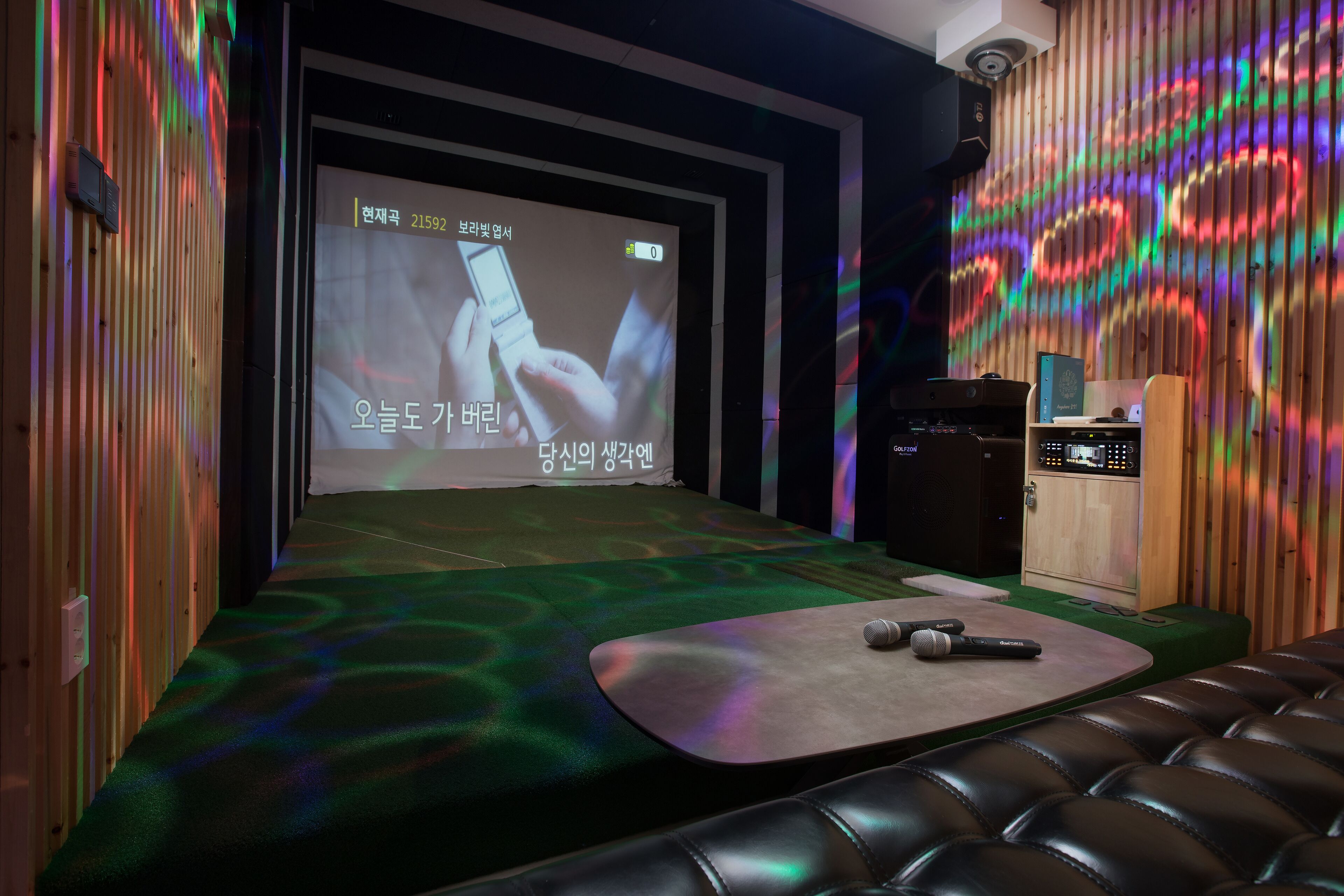 royal pool villa - additional payment 100,000 is required for pool use - f&b benefit | room amenity