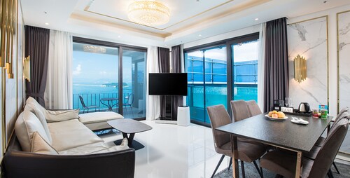 Utop Marina Hotel & Resort