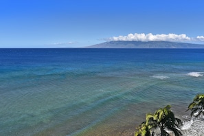 Studio | Beach - Mahana Resort #1103 Studio Bedroom Condo by RedAwning (Lahaina)