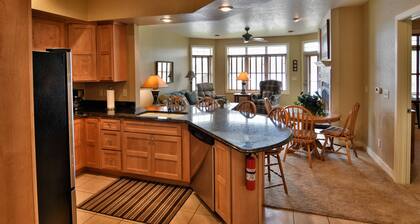 Unit 411a 1 Bd/ 1 Ba Condo 1 Bedroom Condo by RedAwning