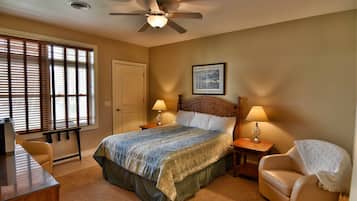 Condo, 1 Bedroom | 1 bedroom, iron/ironing board, free WiFi