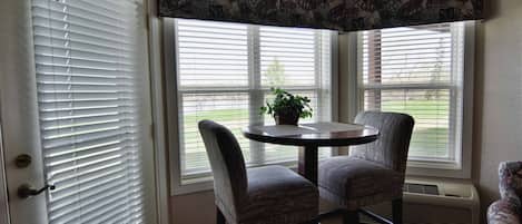 Condo, 1 Bedroom | Dining