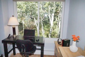 Condo, 3 Bedrooms | Interior