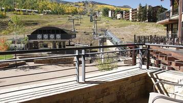 Condo, 3 Bedrooms | Property grounds