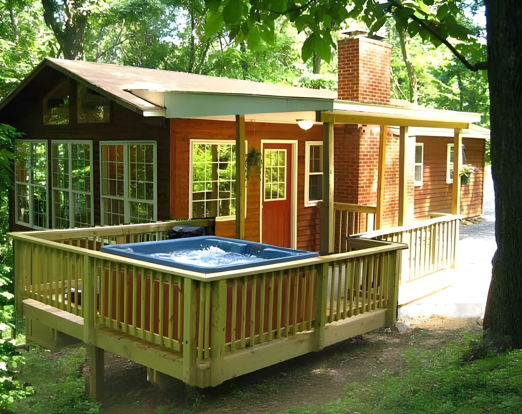 Tina de hidromasaje al aire libre