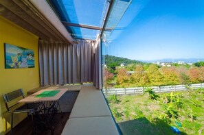 Kamar Double | Meja kerja, tirai kedap cahaya, kedap suara, dan Wi-Fi gratis