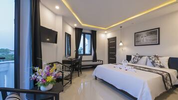 Grand Deluxe Double Room, Balcony | Free minibar items, in-room safe, individually decorated