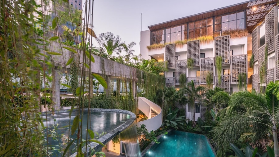 Baitong Hotel & Resort