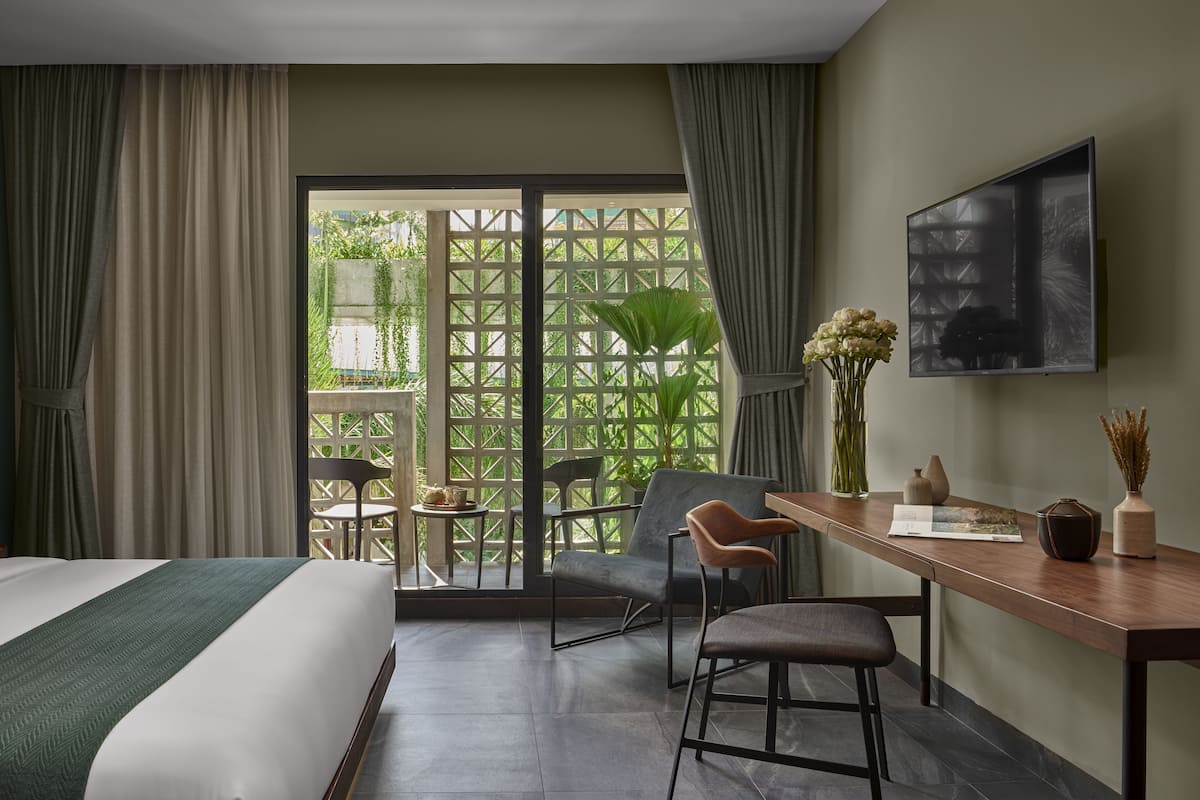 Superior-Zimmer, Balkon, Poolblick